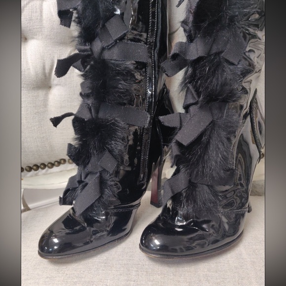 Authentic Louis Vuitton fur boots - Picture 6 of 10